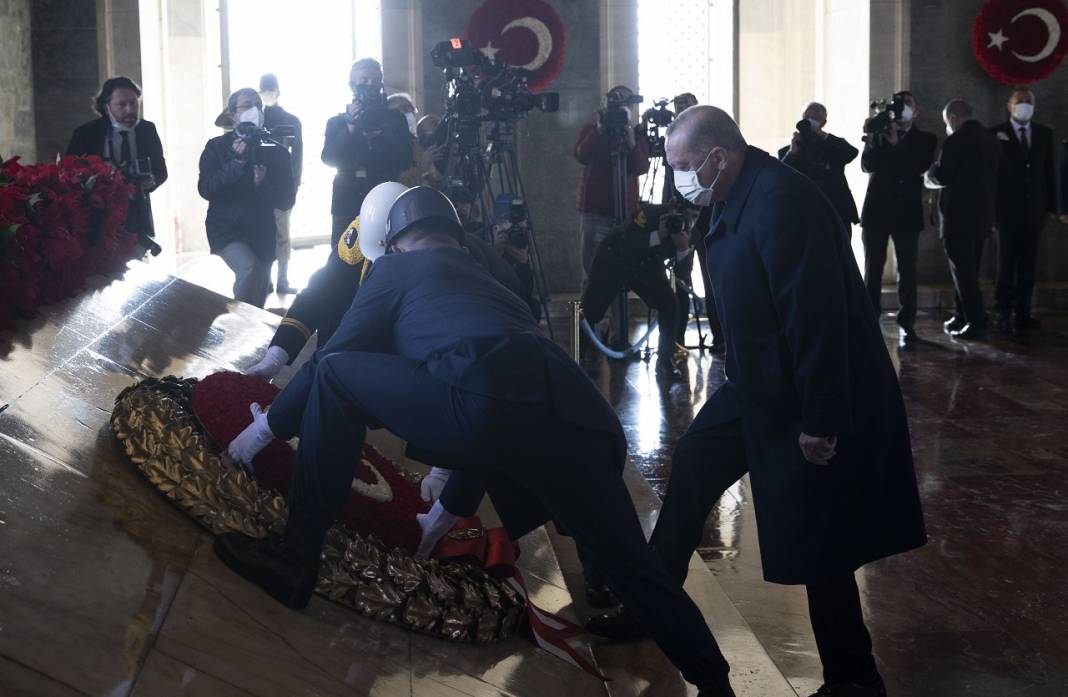 Türkiye Cumhurbaşkanı Recep Tayyip Erdoğan Anıtkabir'i ziyaret etti 9