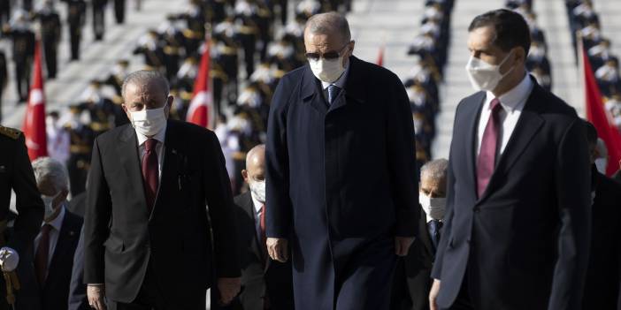 Türkiye Cumhurbaşkanı Recep Tayyip Erdoğan Anıtkabir'i ziyaret etti