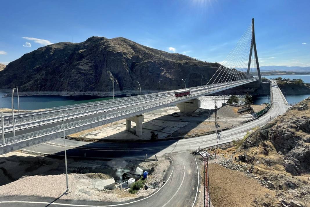 Kömürhan Köprüsü Elazığ ile Malatya arasındaki ulaşımda konforu artırdı 1
