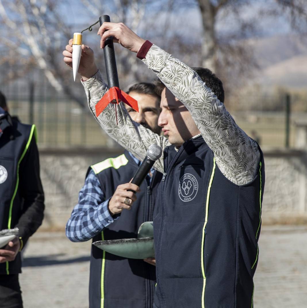 Erzurum'da gönüllü gençler, kırsaldaki öğrencilere teknoloji projelerini tanıttı 4