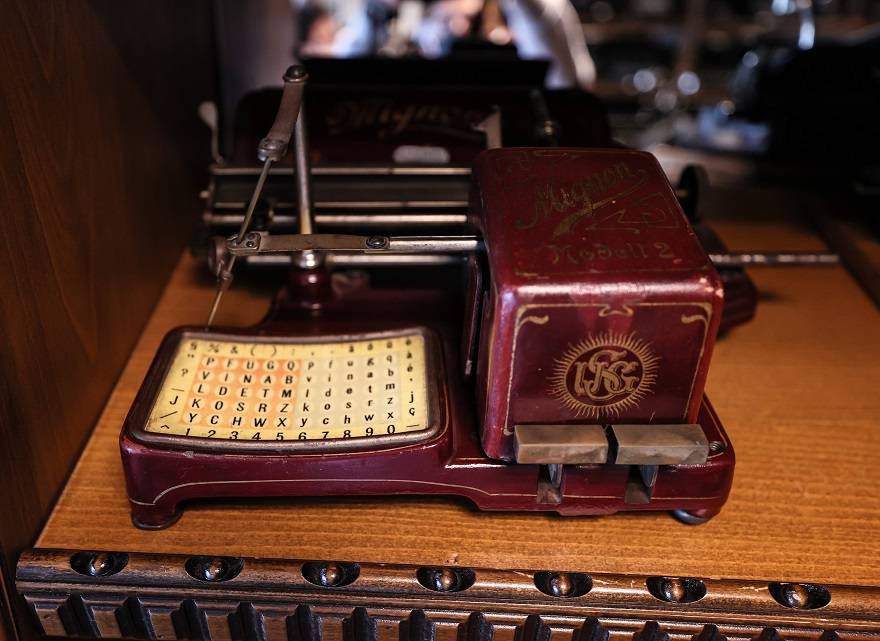 Daktilo, telefon ve hesap makinesinin ilk örneklerini koleksiyonunda topladı 3