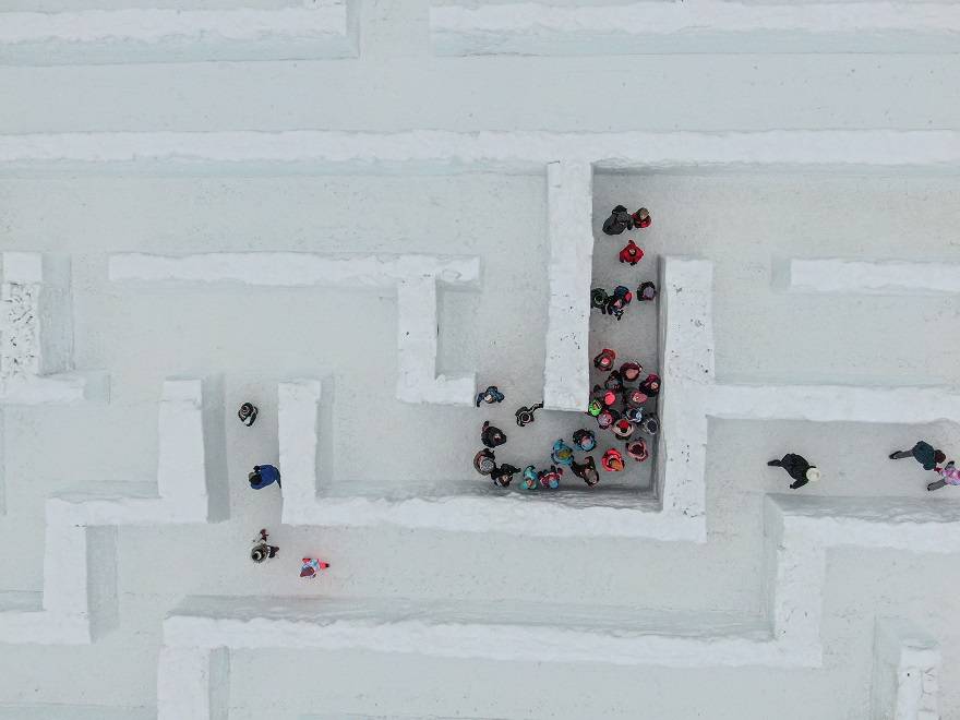 Dünyanın en büyük kar labirenti ziyaretçilerini ağırlıyor 3