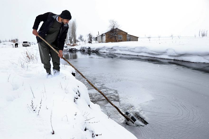 'Ova balıkçıları'nın dondurucu kış şartlarında zorlu mesaisi 1