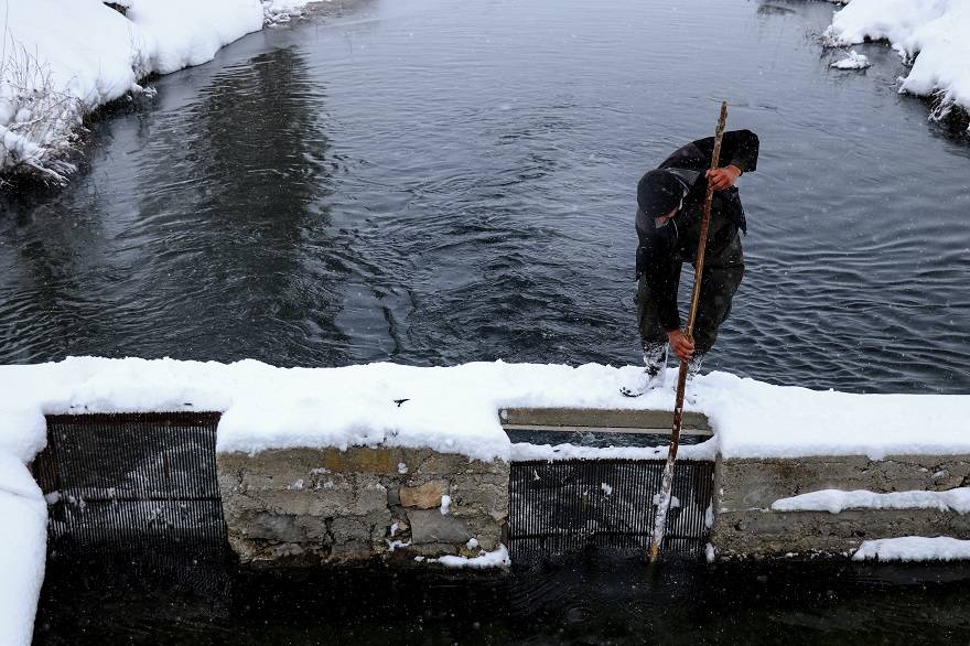 'Ova balıkçıları'nın dondurucu kış şartlarında zorlu mesaisi 21