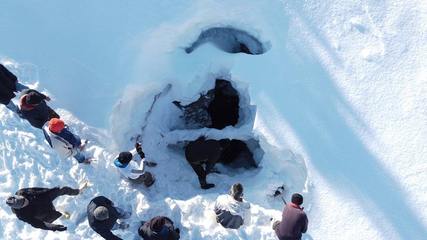 Konya'da bin 700 rakımdaki Cula Deliği'ne kar dolduruldu 9