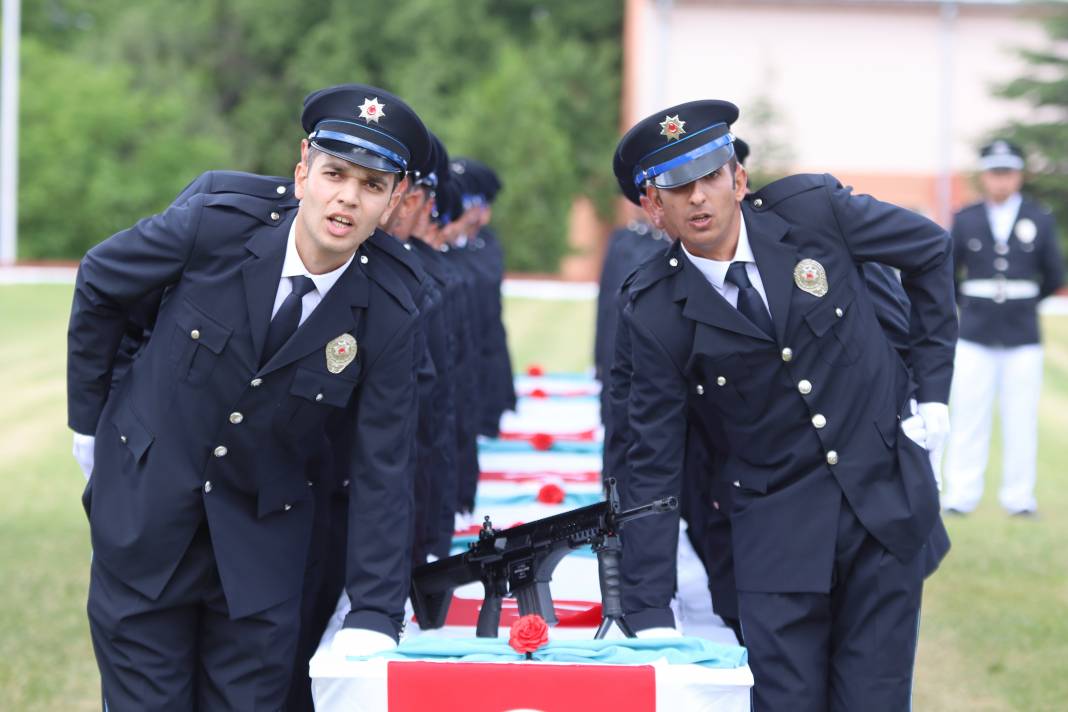 Polis adayları mezuniyet heyecanı yaşadı 13