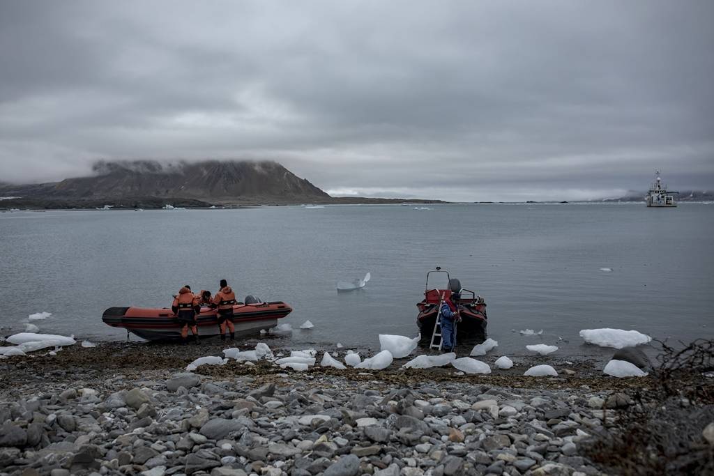 Türk bilim insanları Ulusal Arktik Bilimsel Araştırma Seferi'ni tamamladı 1