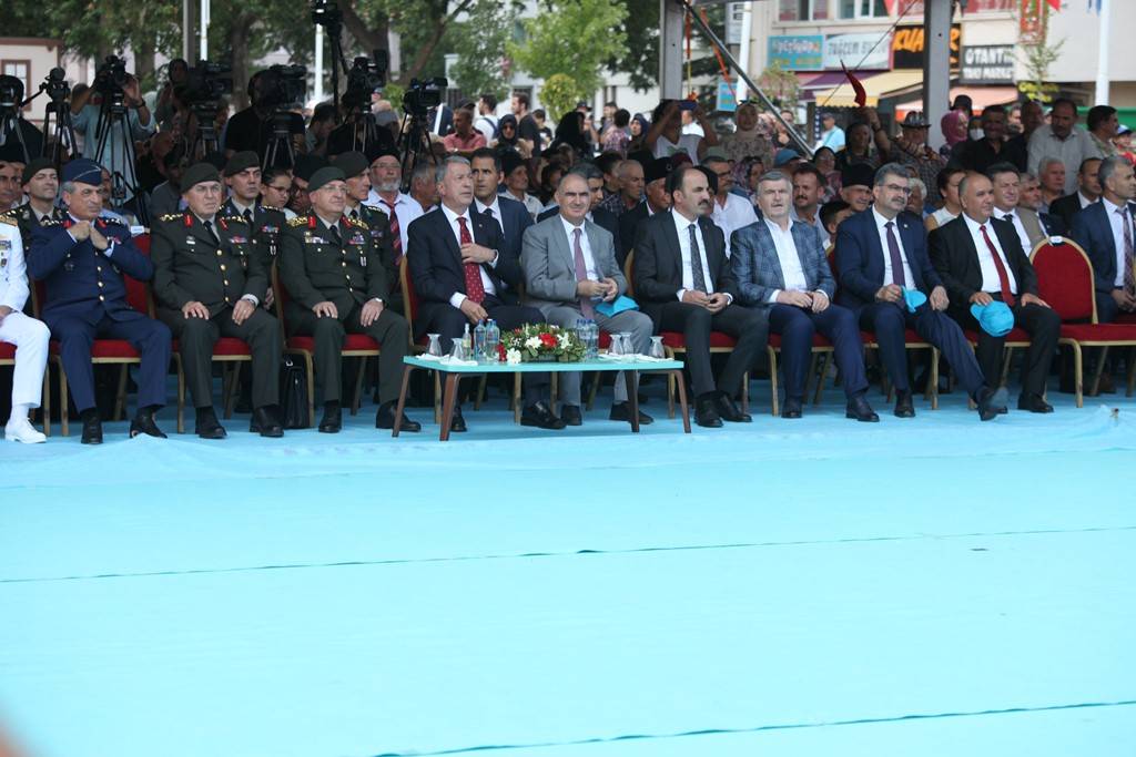 Bakan Akar Akşehir Onur Günü etkinliklerine katıldı 23