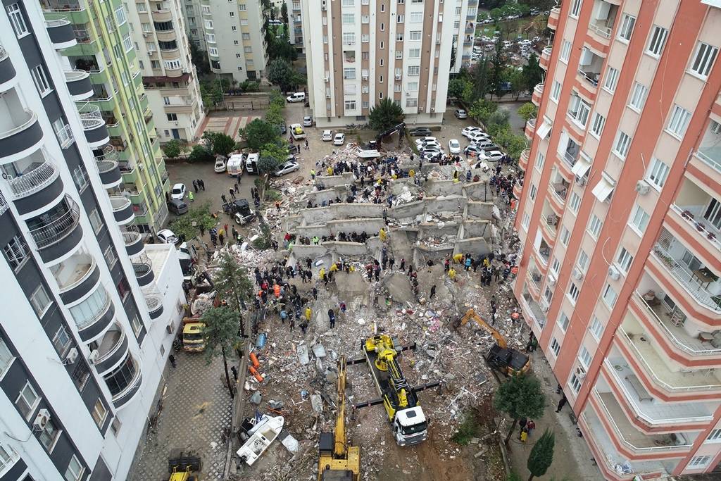 Kahramanmaraş'ta 7,7 ve 7,6'lık deprem 11