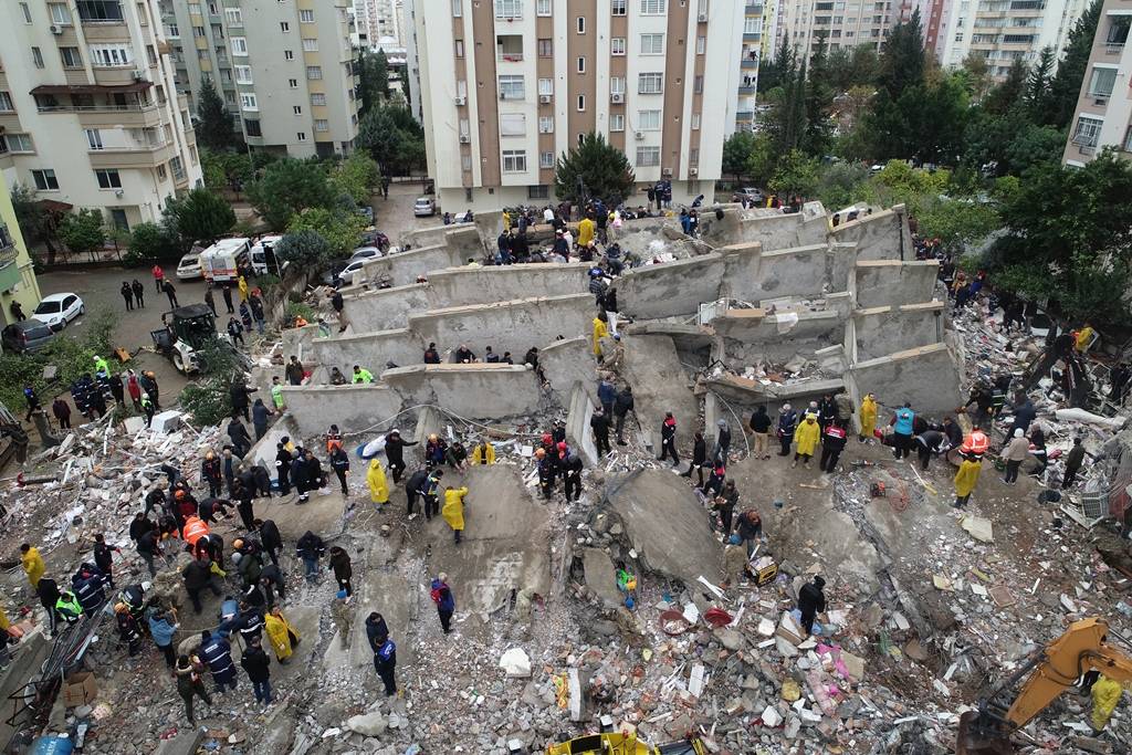 Kahramanmaraş'ta 7,7 ve 7,6'lık deprem 16
