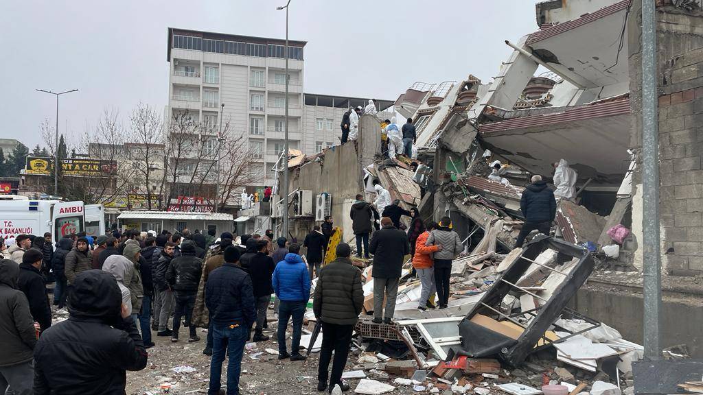 Kahramanmaraş'ta 7,7 ve 7,6'lık deprem 3