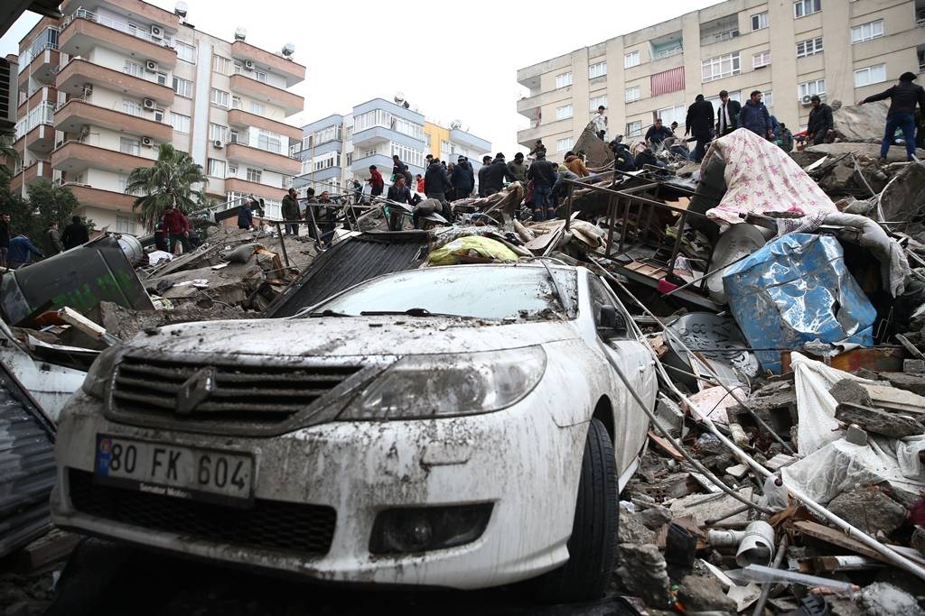 Kahramanmaraş'ta 7,7 ve 7,6'lık deprem 38