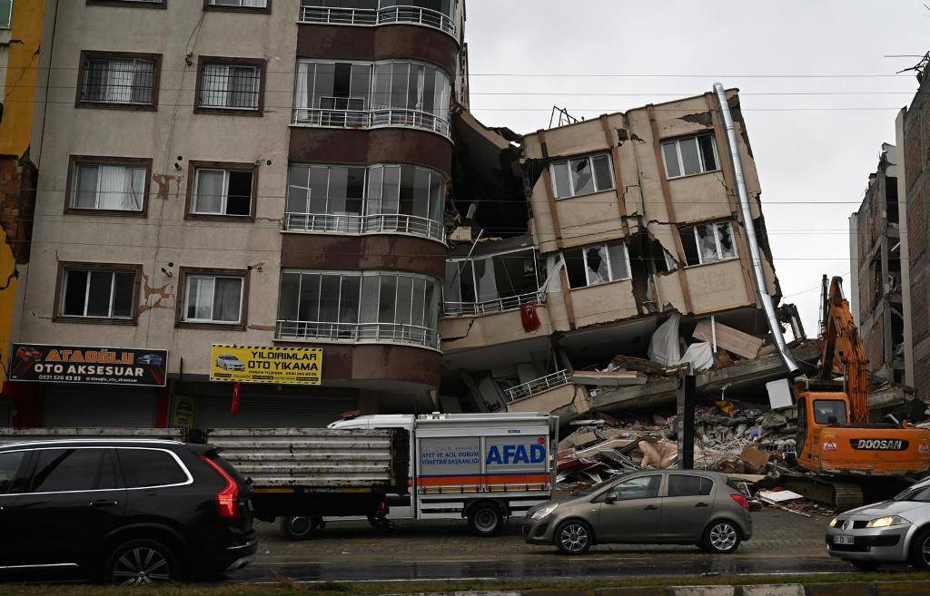 Kahramanmaraş'ta 7,7 ve 7,6'lık deprem 41