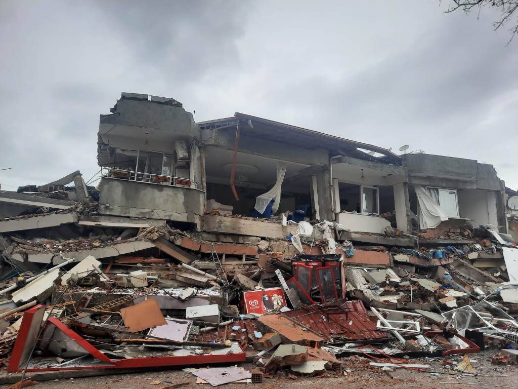Kahramanmaraş'ta 7,7 ve 7,6'lık deprem 50