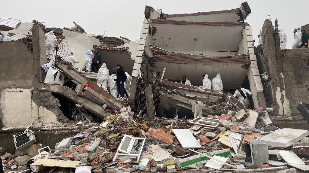 Kahramanmaraş'ta 7,7 ve 7,6'lık deprem 7