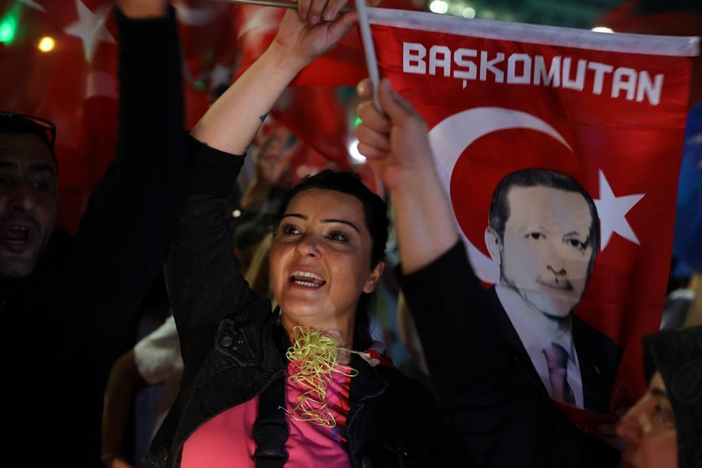 Cumhurbaşkanı seçimi 2. tur sonuçları tüm yurtta coşkuyla kutlandı 50