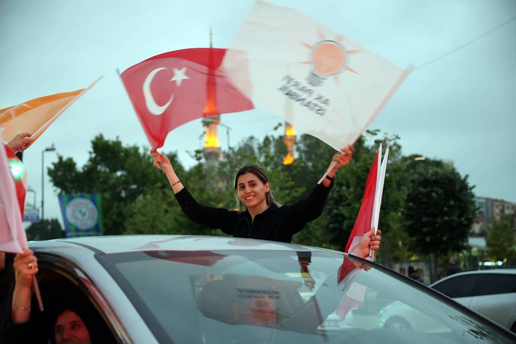 Cumhurbaşkanı seçimi 2. tur sonuçları tüm yurtta coşkuyla kutlandı 91