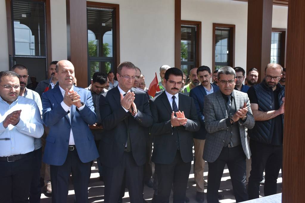 Cumhurbaşkanı Erdoğan, 9 millet bahçesinin açılış törenine canlı bağlantıyla katıldı 113