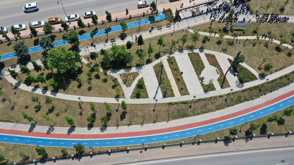 Cumhurbaşkanı Erdoğan, 9 millet bahçesinin açılış törenine canlı bağlantıyla katıldı 29
