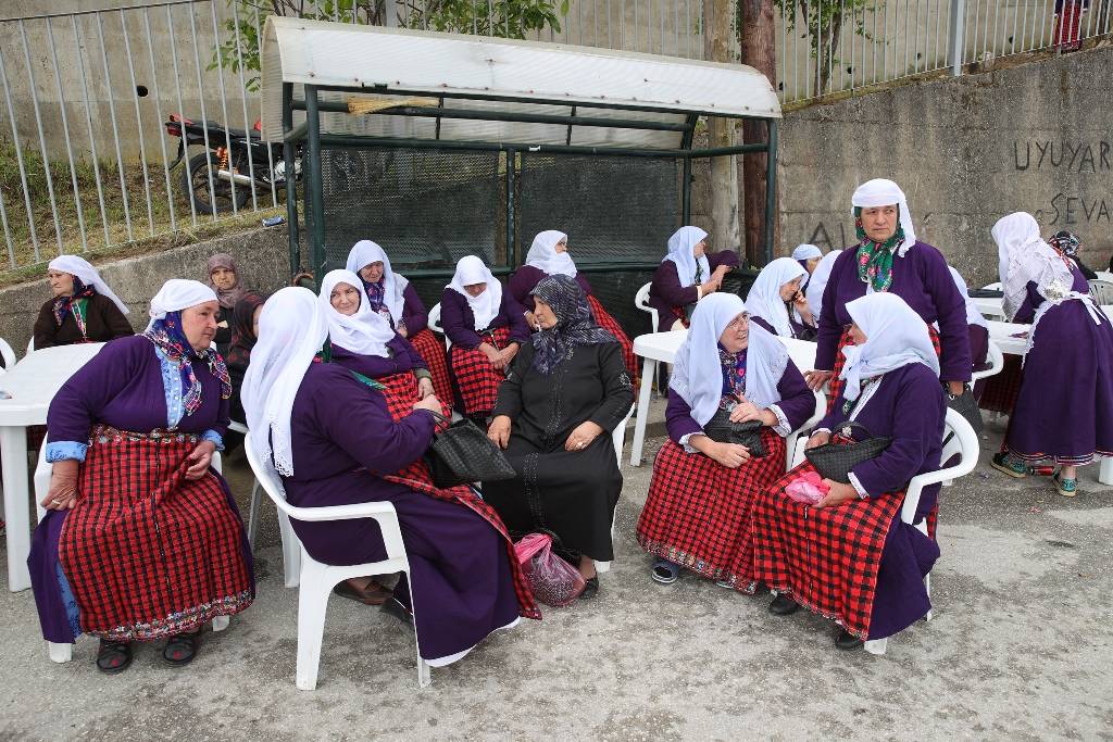 Batı Trakya'da Türk kadınları, Osmanlı döneminden kalma kıyafetleri yaşatmaya çalışıyor 3