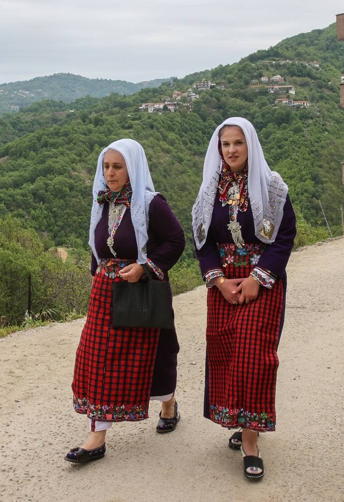 Batı Trakya'da Türk kadınları, Osmanlı döneminden kalma kıyafetleri yaşatmaya çalışıyor 8