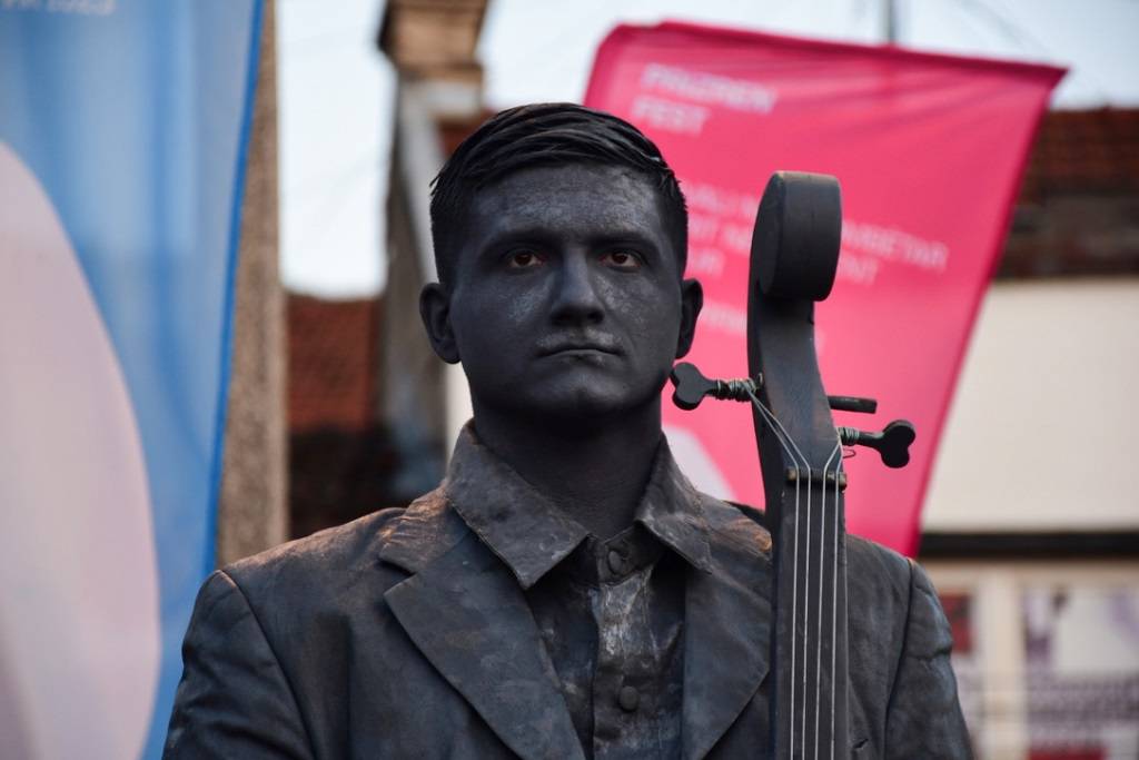 Kuzey Makedonyalı sanatçıların Kosova'daki canlı heykel performansı beğeni topladı 6