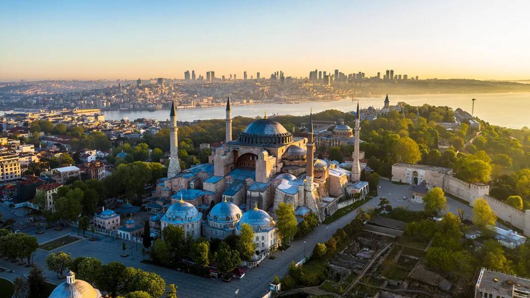 İstanbul'da hangi şehirden kaç kişi yaşıyor 19