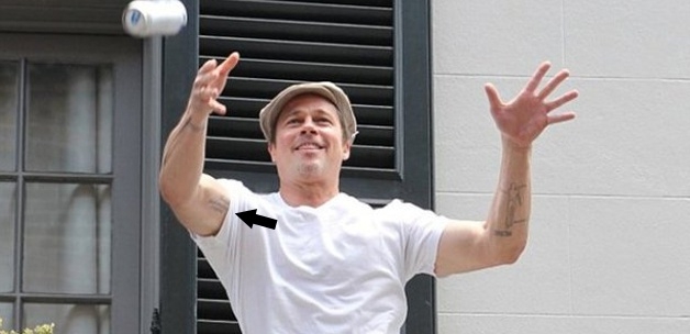 Brad Pitt Mevlana'nın sözlerini koluna yazdırdı 1