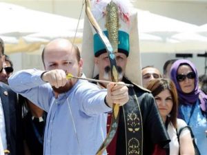 Bilal Erdoğan ok attı