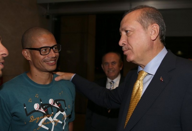 Erdoğan'a havalimanında sürpriz karşılama 3