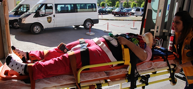 Sivas'ta trafik kazası: 16 yaralı, 1 ölü 10