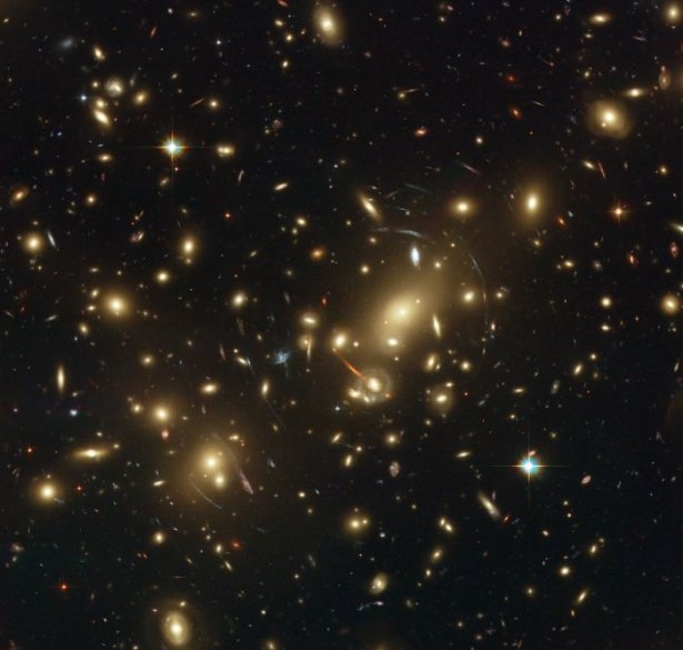 Hubble teleskopundan inanılmaz kareler 55