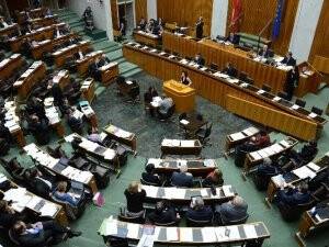 Tartışmalı İslam Yasası Avusturya Parlamentosu’nda Kabul Edildi