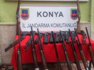 Kargoyla Gönderilen Yasa Dışı Üretim Silahlar Jandarmaya Takıldı