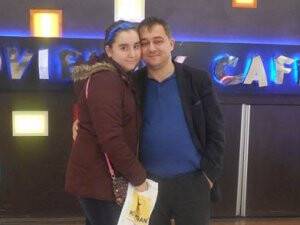 Serdar Usman kızı ile alış verişte