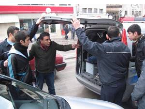 Telefon hırsızları yakalandı