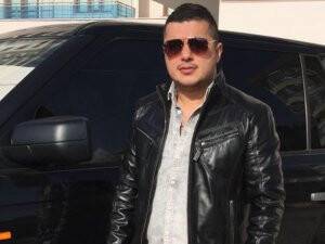 Mustafa Canfeda yaz moduna girmiş