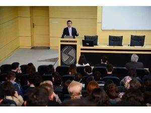 “Küresel Rekabet Ve Türkiye Ekonomisinde Yeni Normaller” İsimli Konferans Düzenlendi