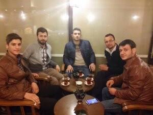 Abdullah Batuhan Yılmaz ve arkadaşları yeni bir proje için toplanmışlar