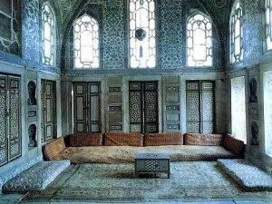 Kosova’da Osmanlı Mimarisini Konu Alan Sergiye Yoğun İlgi