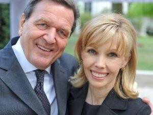 Almanya Eski Başbakanı Schröder Boşanıyor