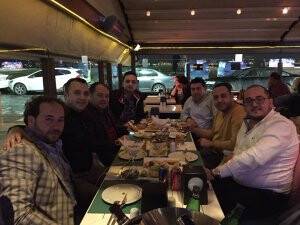 Ceylan ailesi ve işadamları yemekte