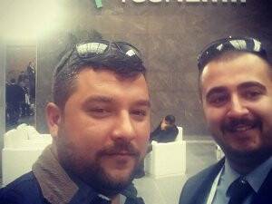 İlhan Işık ve Mustafa Kurnaz’dan fuar selfiesi