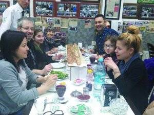 Ercan Durmuş ve ailesi Halk Etliekmek’te