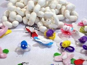 İpek Kozasından "Yara Bandı" Ve "Astronot Kıyafeti"