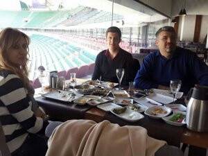 Kaftanoğlu ailesi Arena Restoranda