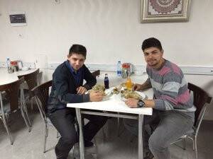 Genç Abacı’ların kuzu kelle ziyafeti