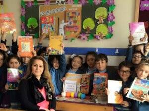 Ahmet Haşhaş’tan anlamlı kitap desteği