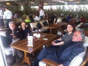 Metin Ortakarpuz ve dostları Kahvehan’da