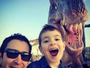 Baba oğul Uzbaş’lar 80 Binde Devri Alem parkında